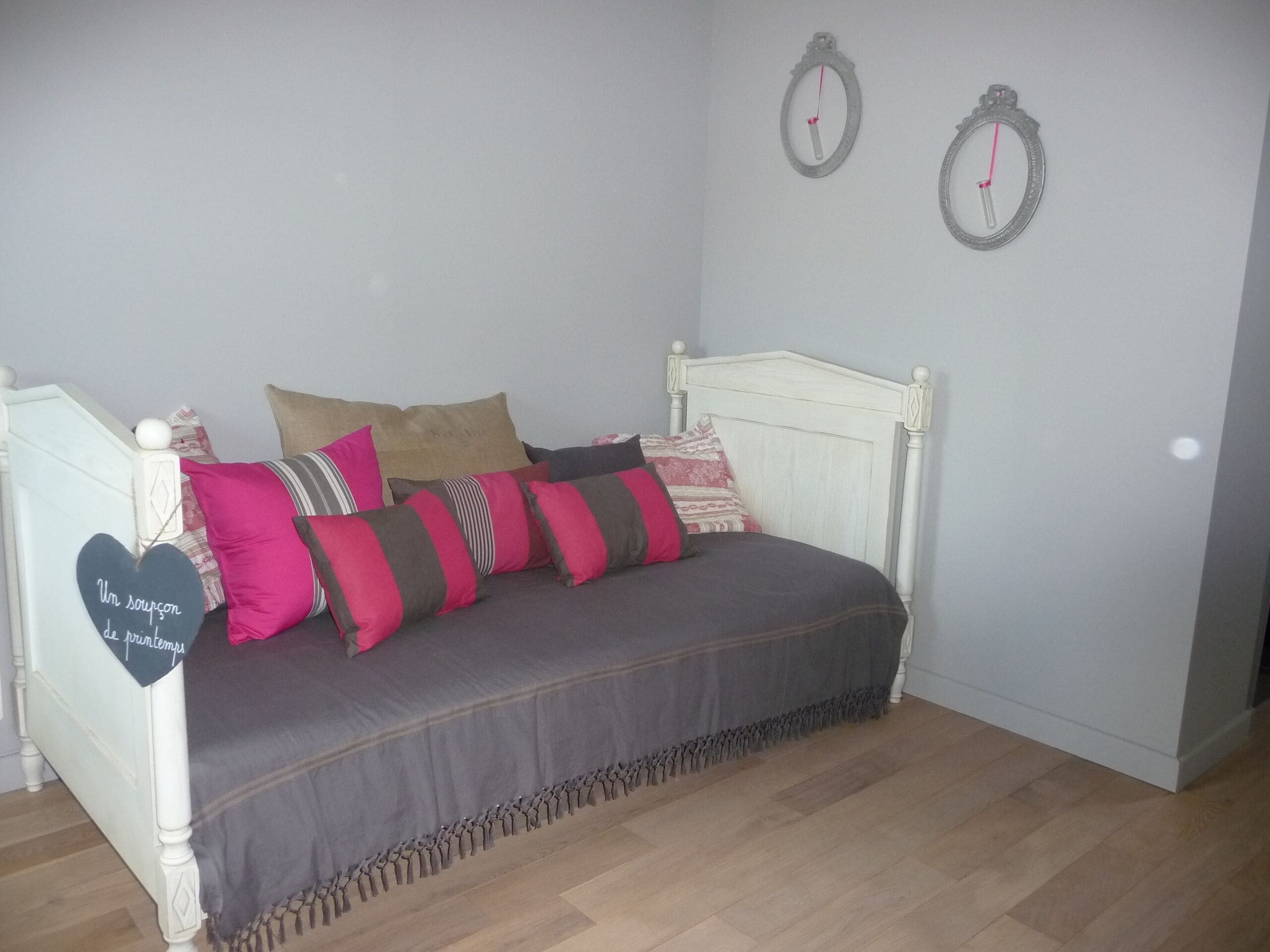 Family Double Room | Individually decorated, individually furnished, bed sheets