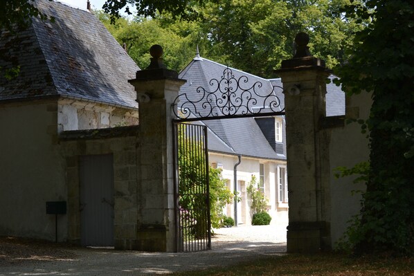 Property entrance - La Maison du Potager de Mazières (Sainte-Solange)