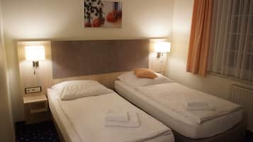 Standard-Doppel- oder -Zweibettzimmer | Schreibtisch, Verdunkelungsvorhänge, schallisolierte Zimmer