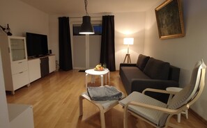 Vacation apartment | Area keluarga | Televisi layar datar 32-inci dengan saluran TV kabel dan TV