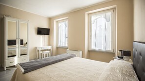 Quarto casal | Escrivaninha, quartos à prova de som, Wi-Fi de cortesia