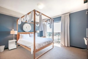 2 habitaciones, escritorio, cunas y cuna de viaje