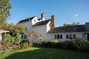 Exterior - Ivy Lodge (Malvern)
