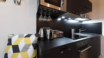 Departamento, baño privado (Eléonore) | Cocina privada