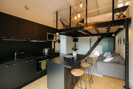 Apartamento, baño privado (Eugène) | Cocina privada. Appart Hotel Eugenie