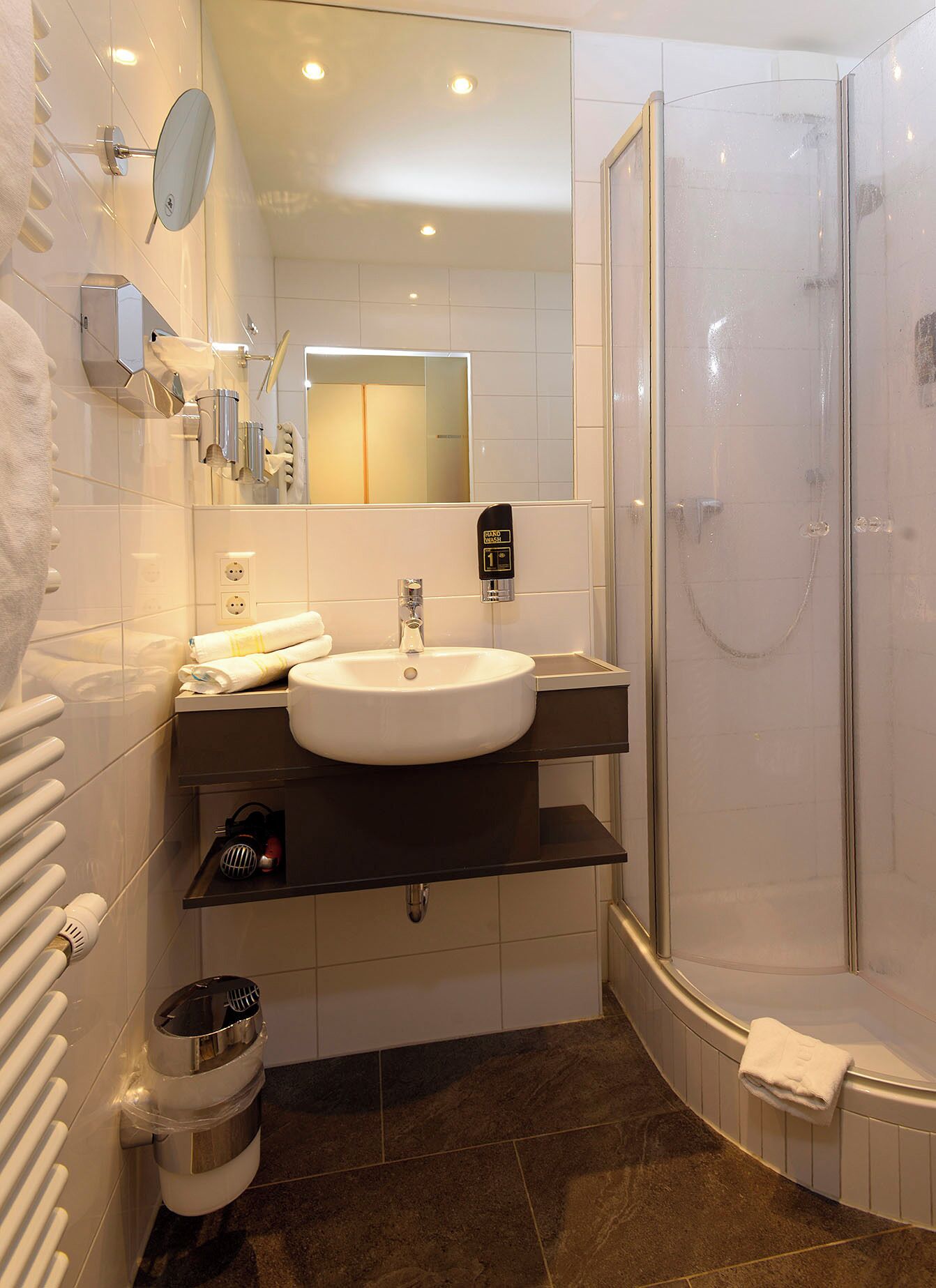 shower, free toiletries, hair dryer, towels