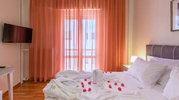 Apartamento | 1 quarto, cofres nos quartos, escrivaninha