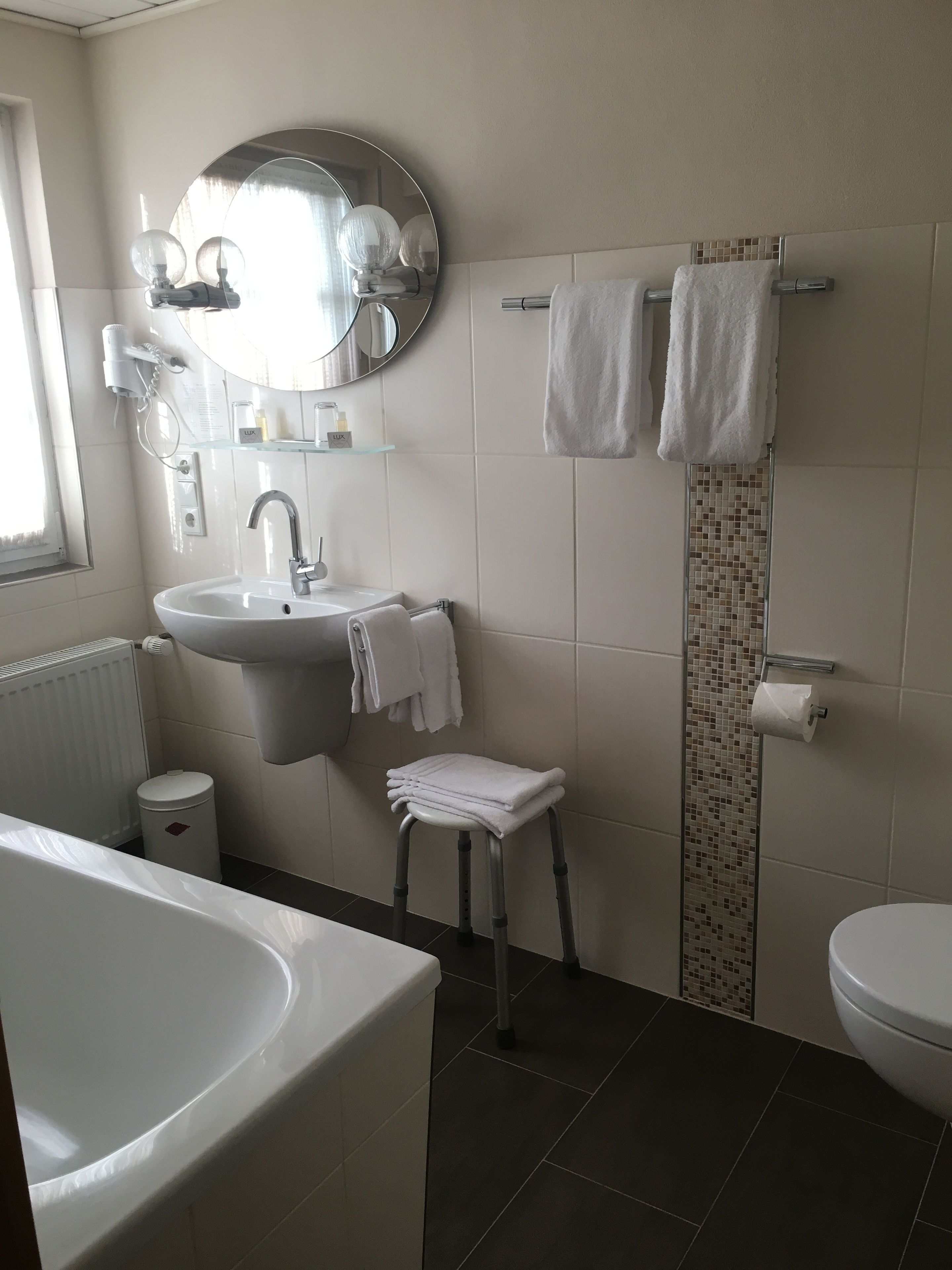 Doppelzimmer | Komfortbadewanne