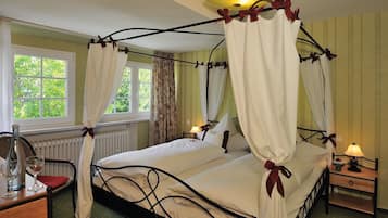 Doppelzimmer | Schreibtisch, schallisolierte Zimmer, kostenloses WLAN, Bettwäsche