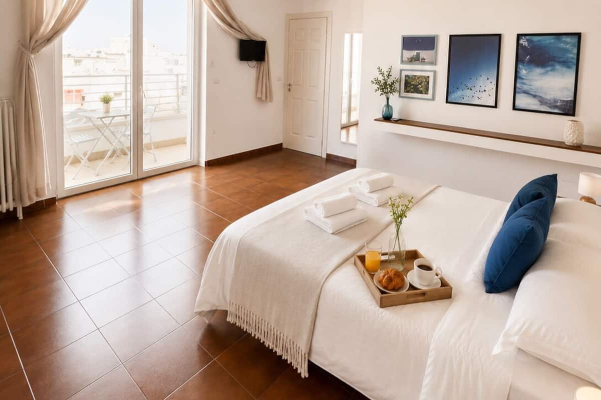 Chambre supérieure | Minibar, bureau, espace de travail pour ordinateurs portables