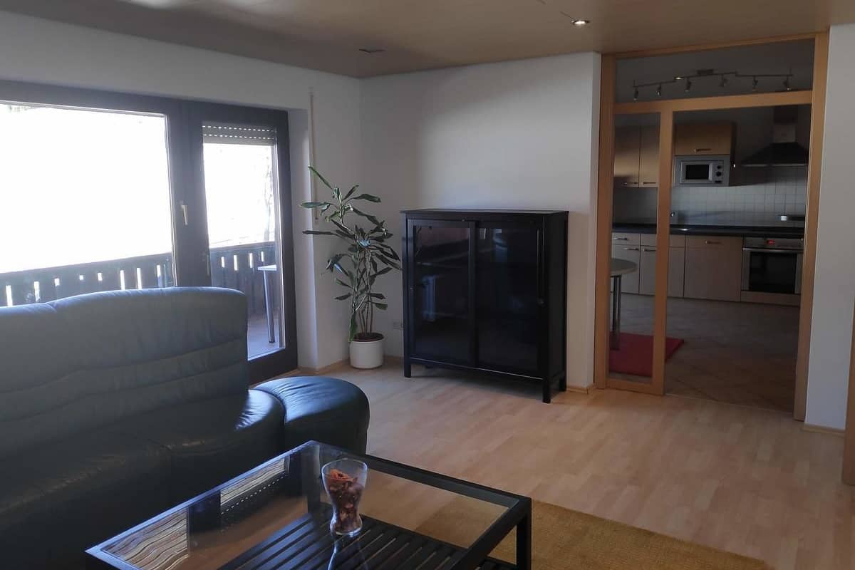 Condo familiar, 3 habitaciones, para no fumadores, vista a la colina | Sala de estar