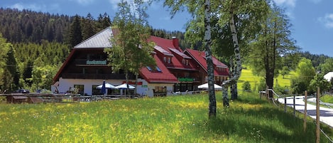 واجهة المنشأة