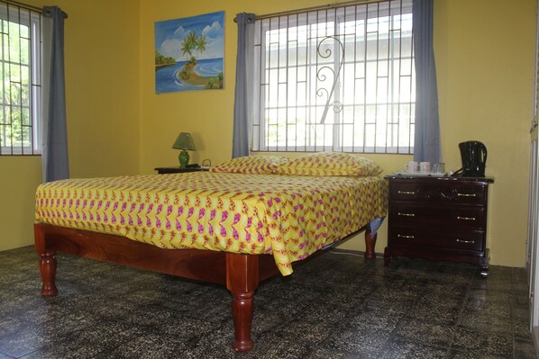 The Almond Tree Room | Individually furnished, iron/ironing board, rollaway beds, free WiFi - ritashomeawayfromhome (Ocho Rios)