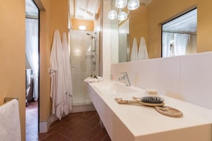 Villa - 5 sovrum | Badrum | Djupt badkar, regndusch, gratis toalettartiklar och bidé