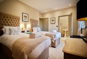 Deluxe Twin Room (Magnolia)