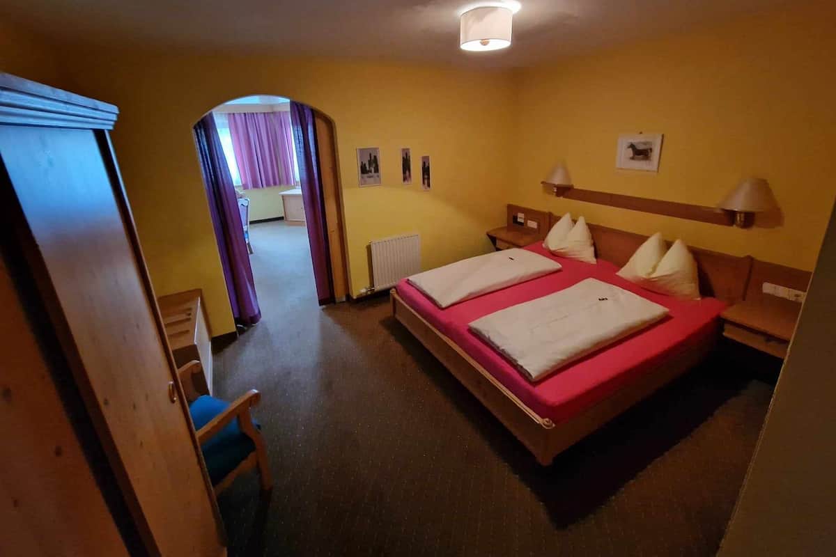 Familiekamer, niet-roken | Hypoallergeen beddengoed, gratis wifi, beddengoed