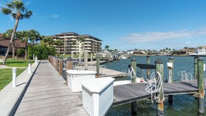 Luokittelematon kuva, 5 kautta 26, painike