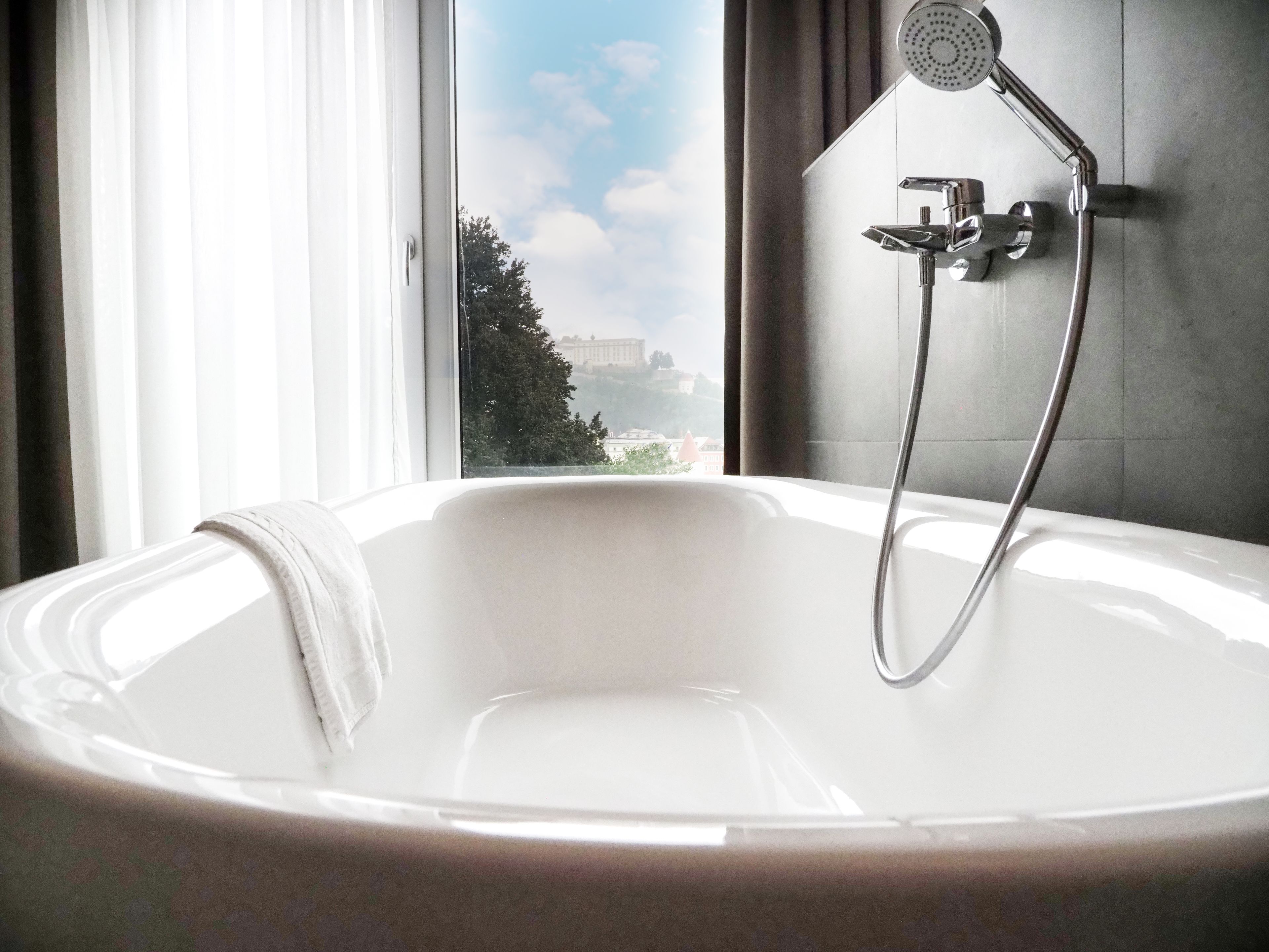 Business-Suite | Komfortbadewanne
