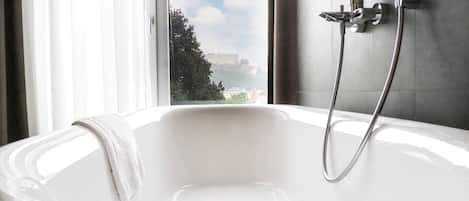 Suite Affaires | Baignoire relaxante profonde