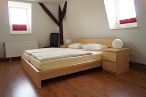 Condo | Iron/ironing board, free WiFi, bed sheets