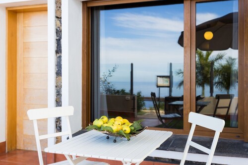 1 Bedroom , SEA VIEW, HEATED POOL, Heating, free Wifi, big terrace (1)