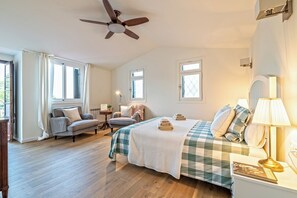 8 bedrooms, desk, iron/ironing board, travel cot