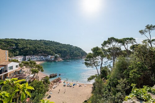 El Portió,  tu casa de ensueño junto a la playa.*