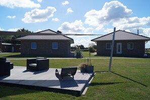Front of property - Strandleben Fehmarn - Ferienhaus 1 (Fehmarn)
