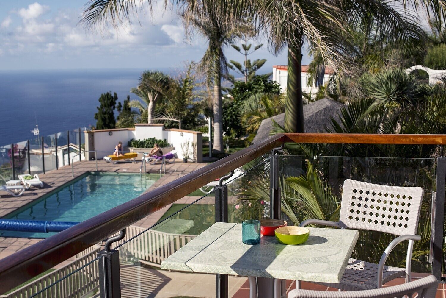 Een verwarmd zwembad