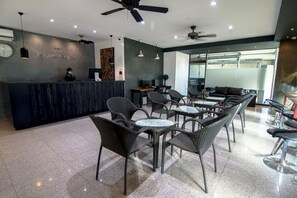 Sala de estar en el lobby