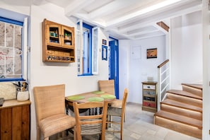 Traditional Duplex | Room amenity