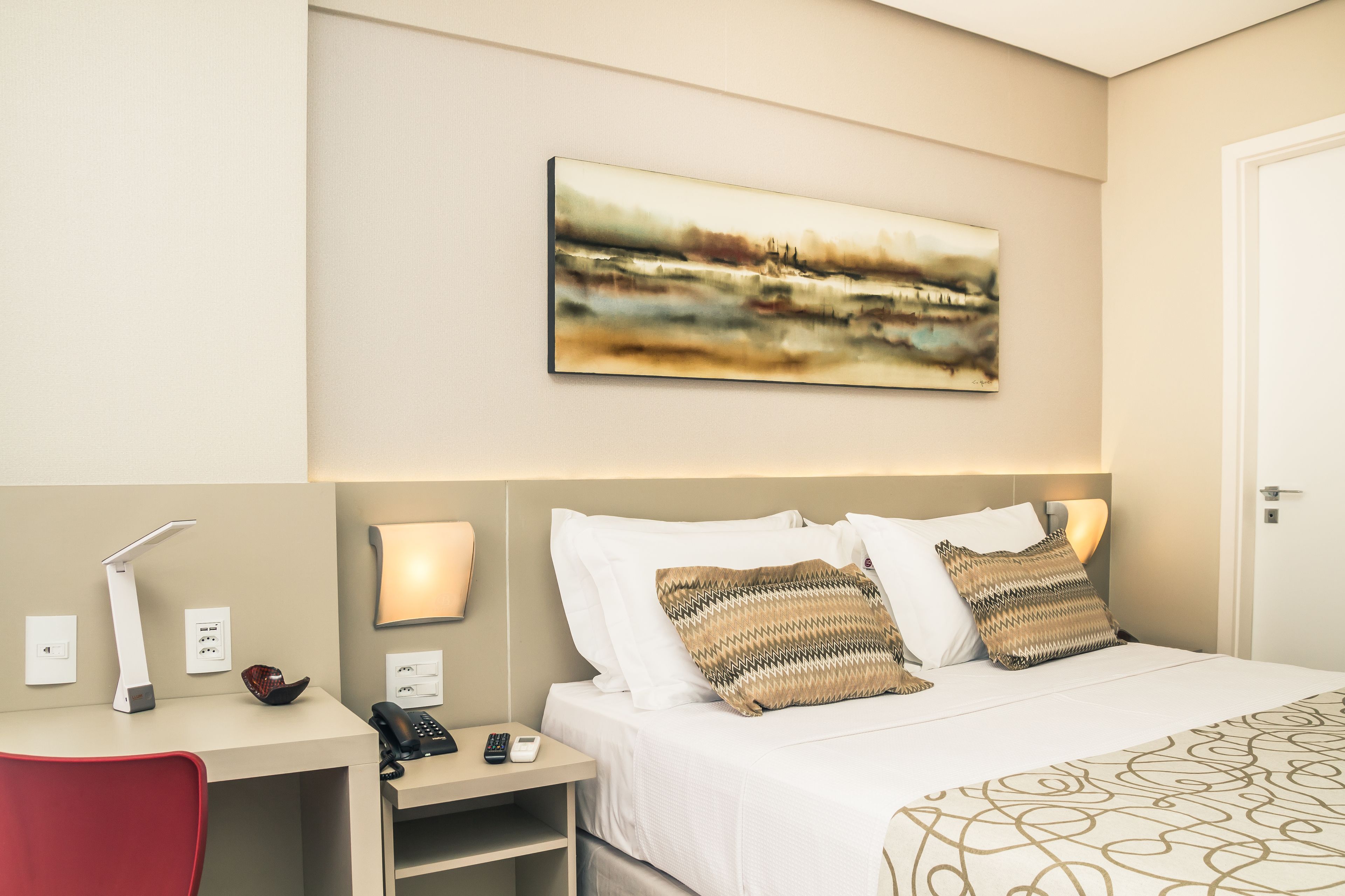 minibar, in-room safe, desk, laptop workspace