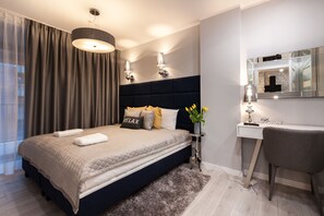 Superior Apartment | 1 bedroom, iron/ironing board, free WiFi, bed sheets