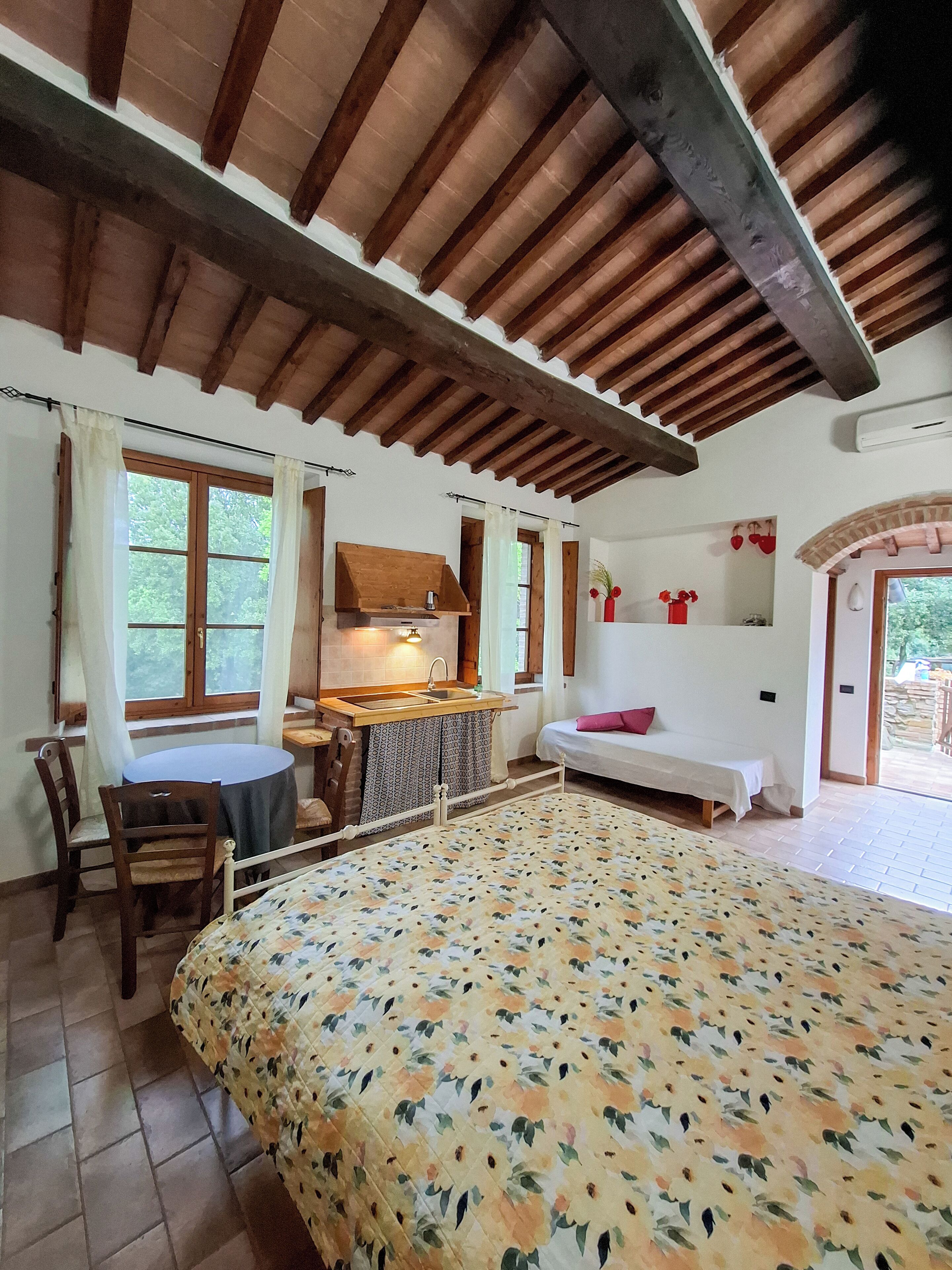 Romantic Studio, 1 Bedroom, Garden View | 3 bedrooms, down comforters, iron/ironing board, free WiFi