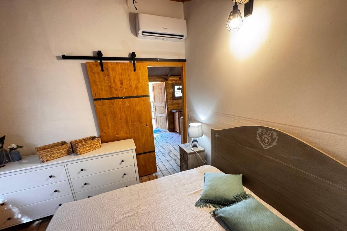 Bungalow Luxury, 2 camere da letto, accesso in sedia a rotelle | 3 camere, copriletto in piuma, ferro/asse da stiro, Wi-Fi gratuito