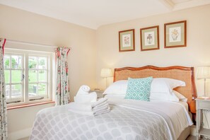 Camera doppia | Una cassaforte in camera, ferro/asse da stiro