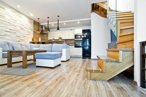 Duplex | Salle de séjour | Téléviseur à écran plat