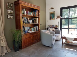 Interior - L'Arbre Voyageur (Locoal-Mendon)