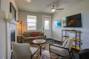 TV, peis og DVD-spiller