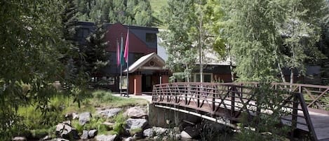 Esterni