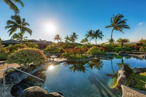 Pool - Beautiful Condo in Exclusive Hali'i Kai Oceanfront Community (Waikoloa)