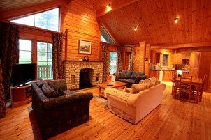 Signature Chalet, 2 Bedrooms, Sauna, Resort View | Desk, laptop workspace, blackout curtains, iron/ironing board