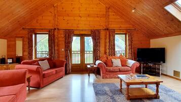 Télévision LED de 42 pouces avec chaßnes par satellite, télévision