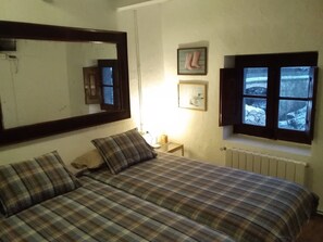 Double Room, 1 Double Bed, Non Smoking | Free WiFi
