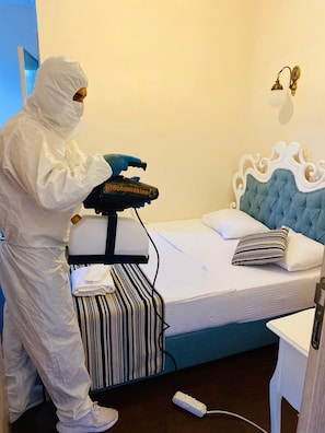 Desk, free WiFi, bed sheets