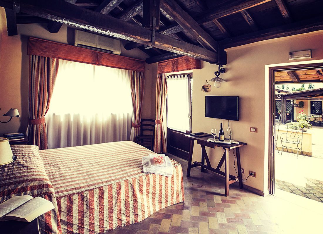 Kostenlose Babybetten, kostenloses WLAN