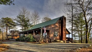 Unclassified image, 3 of 17, button - Beary Sweet (Blue Ridge)