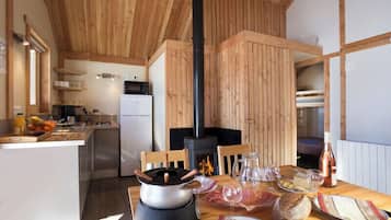 Chalet, 2 Bedrooms (Montana) | Living area | Table tennis