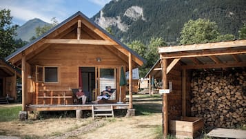 Chalet, 2 Bedrooms (Montana) | Terrace/patio