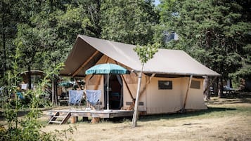 Tent, 2 Bedrooms (Trappeur) | Terrace/patio